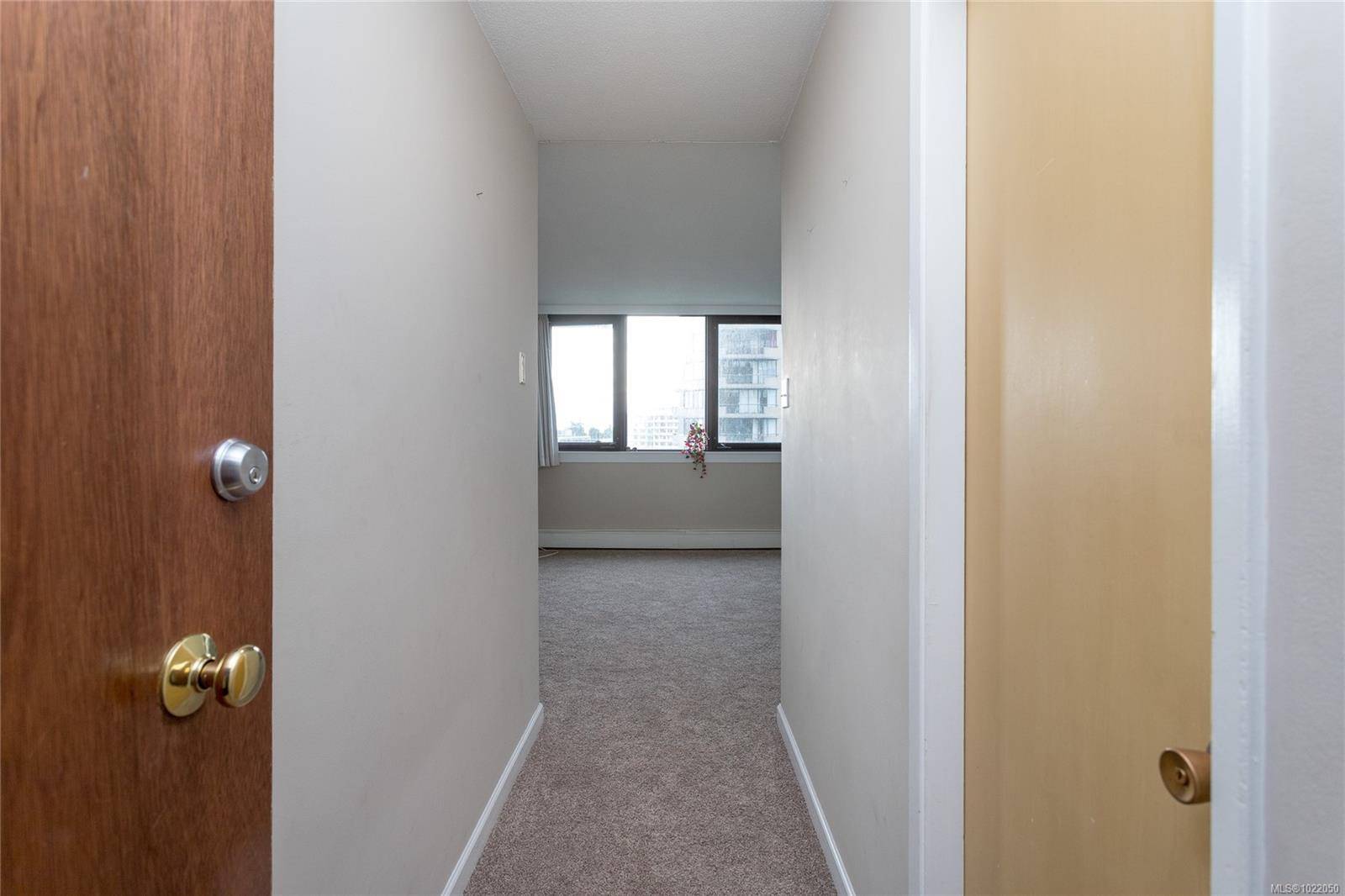 Victoria, BC V8V 1S9,647 Michigan St #1608