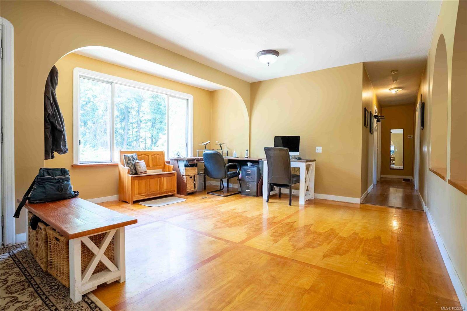 Duncan, BC V9L 6N2,4591 Howie Rd N