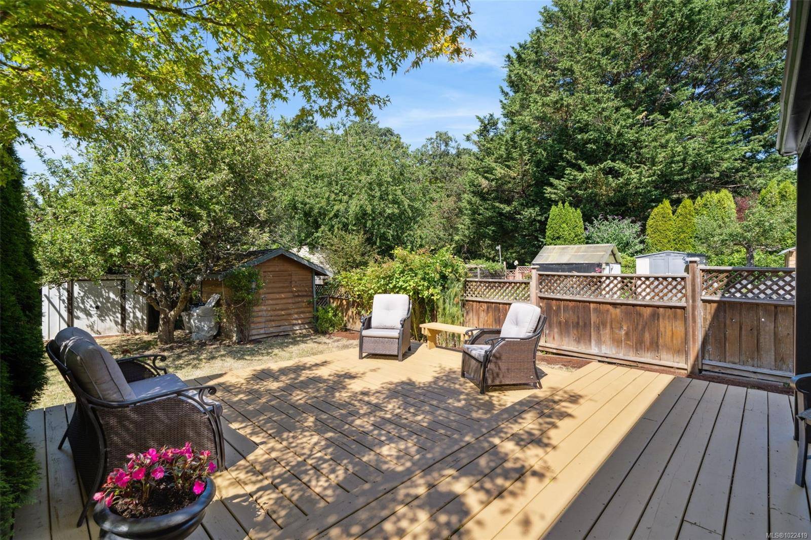 Saanich, BC V8X 3A8,1042 Lodge Ave