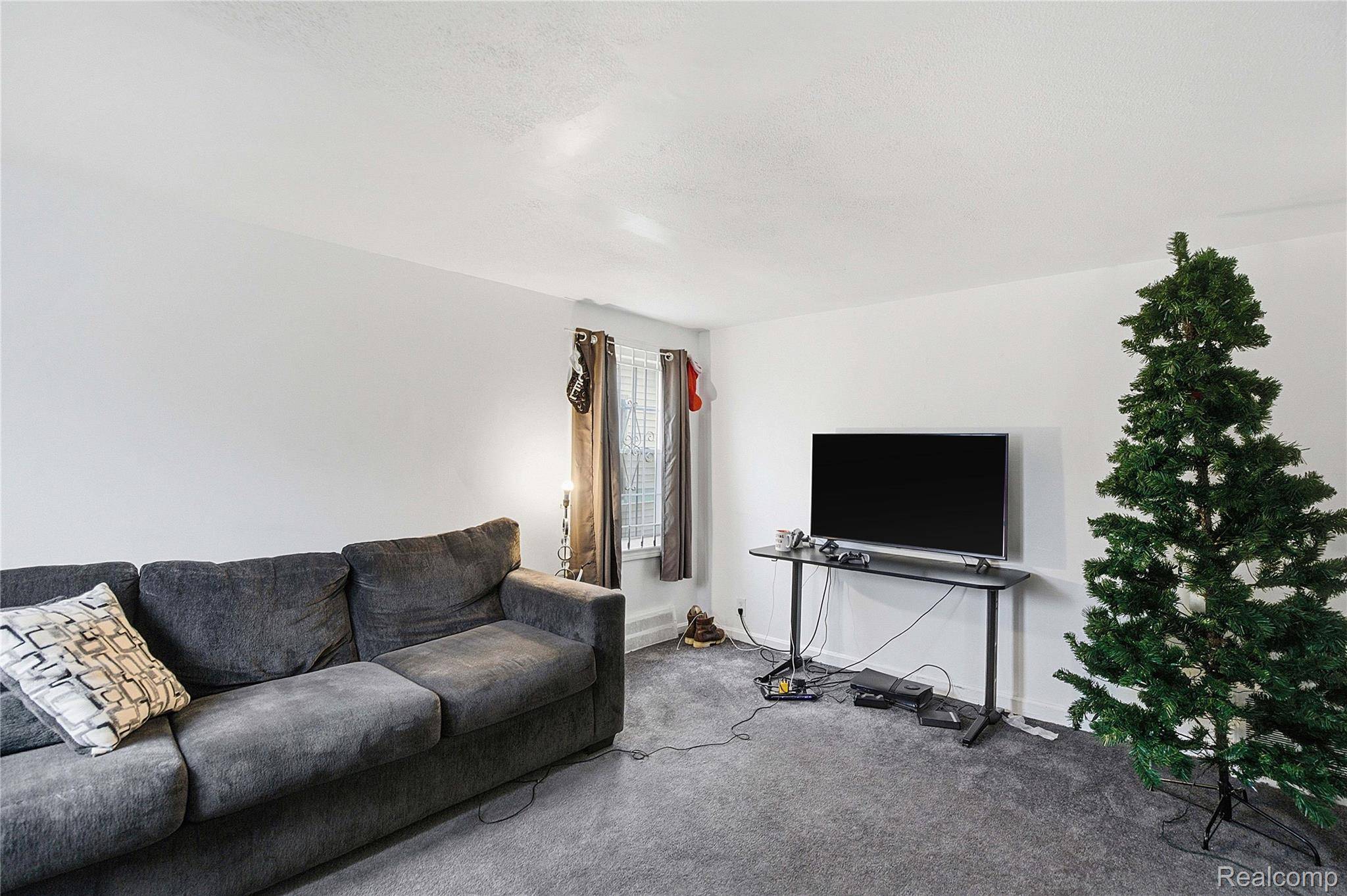 Detroit, MI 48235,17142 Pembroke AVE