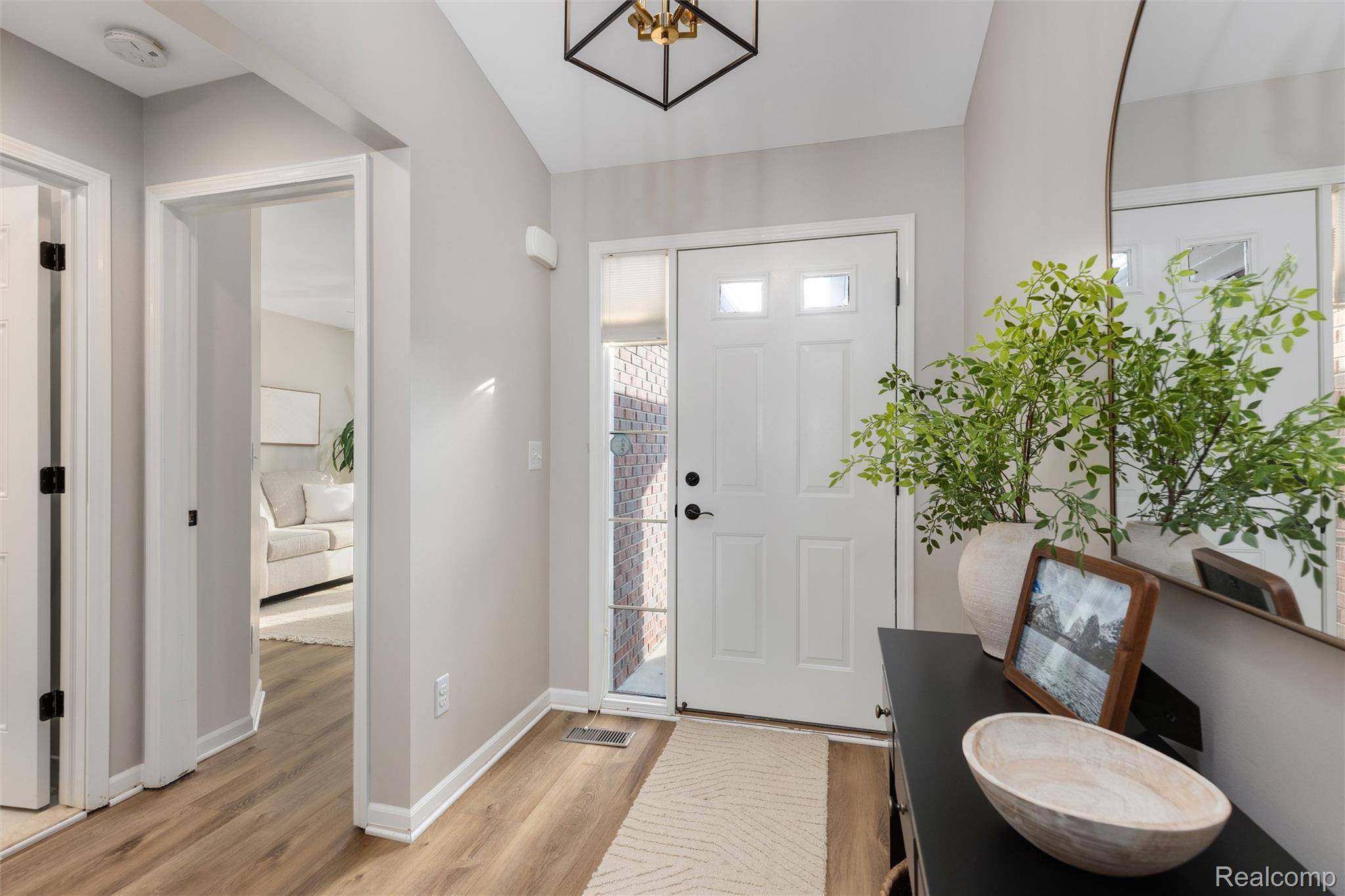 New Baltimore, MI 48051,26167 Captains LNDG