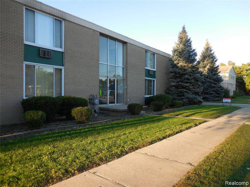 Ferndale, MI 48220,1471 W 9 MILE RD #Apt 3