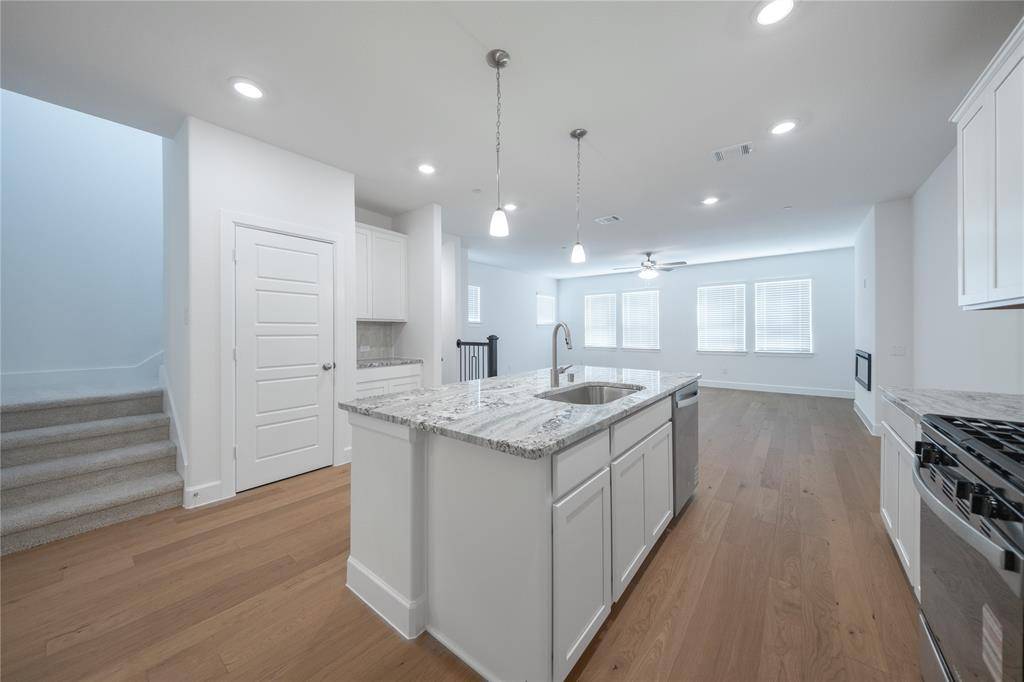 Rowlett, TX 75088,7901 Sunset Boulevard