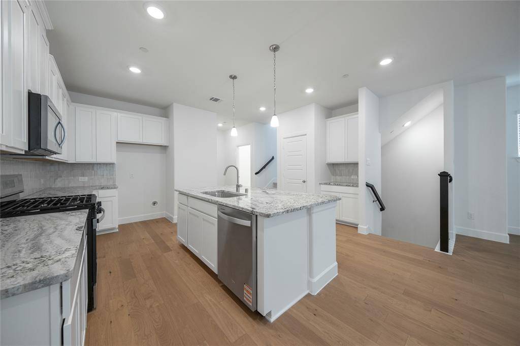 Rowlett, TX 75088,7901 Sunset Boulevard