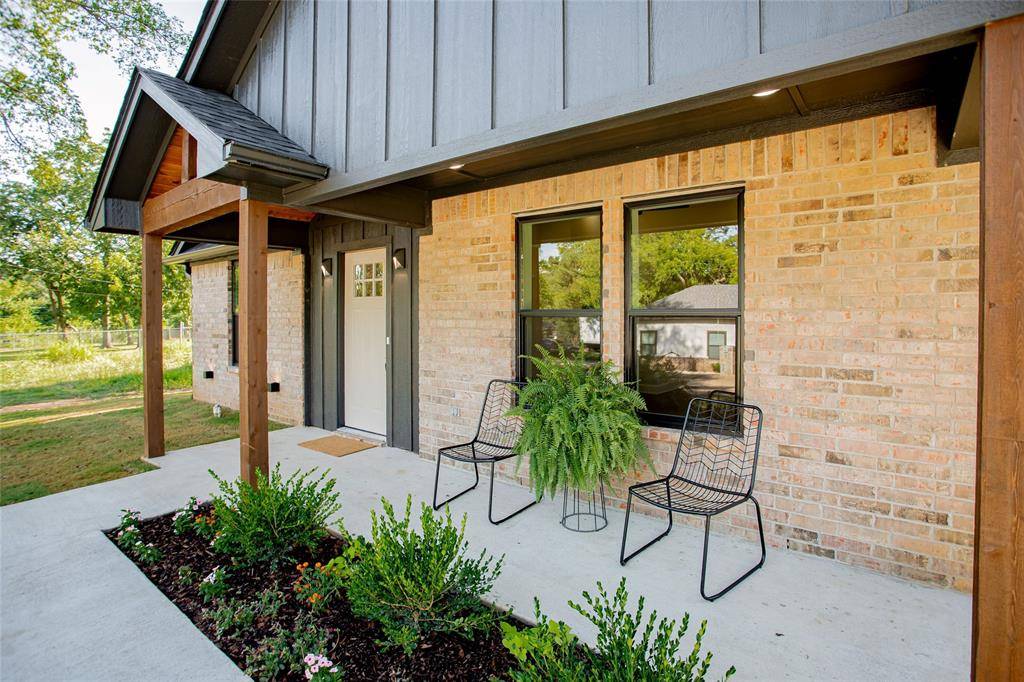 Troup, TX 75789,405 Short Street