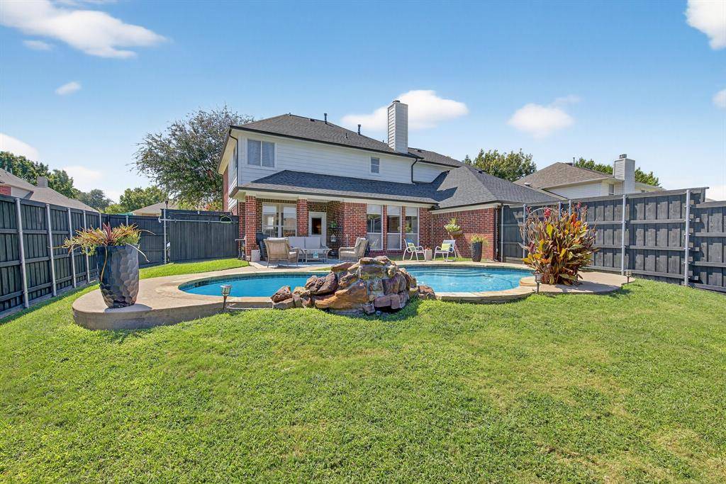 Lewisville, TX 75077,709 Summit Ridge