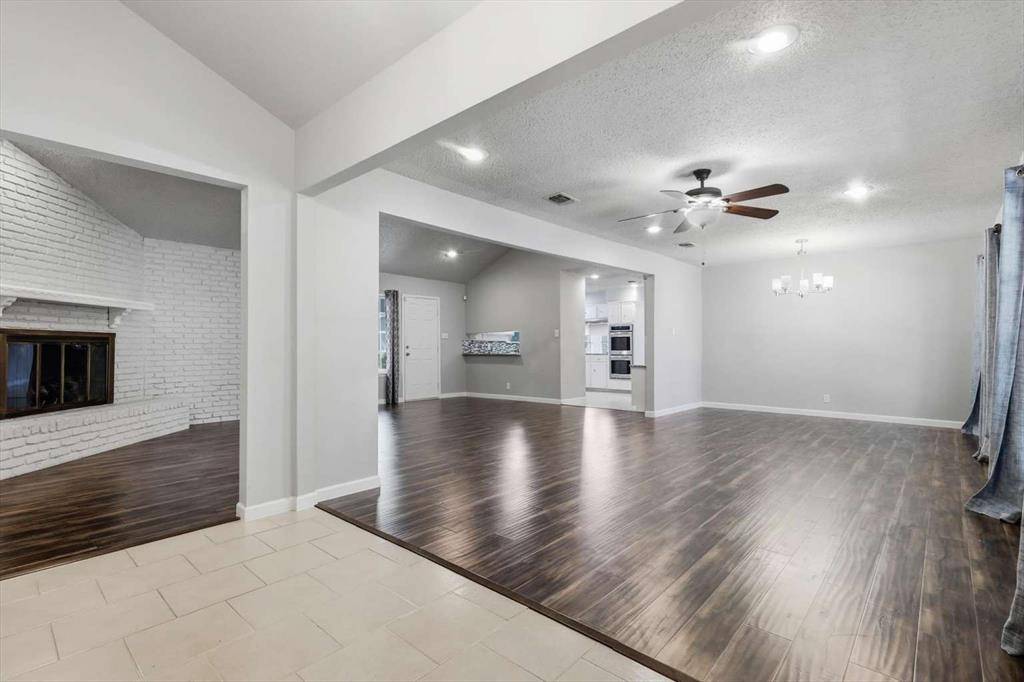 Fort Worth, TX 76133,5925 Rayburn Drive