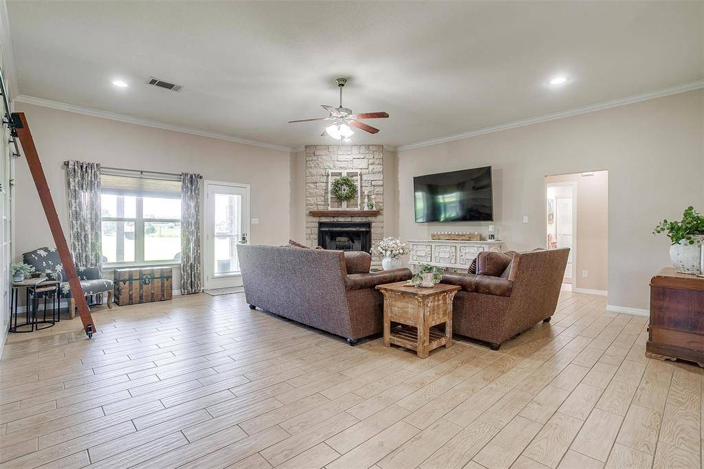 Weatherford, TX 76087,112 Tigers Eye Court