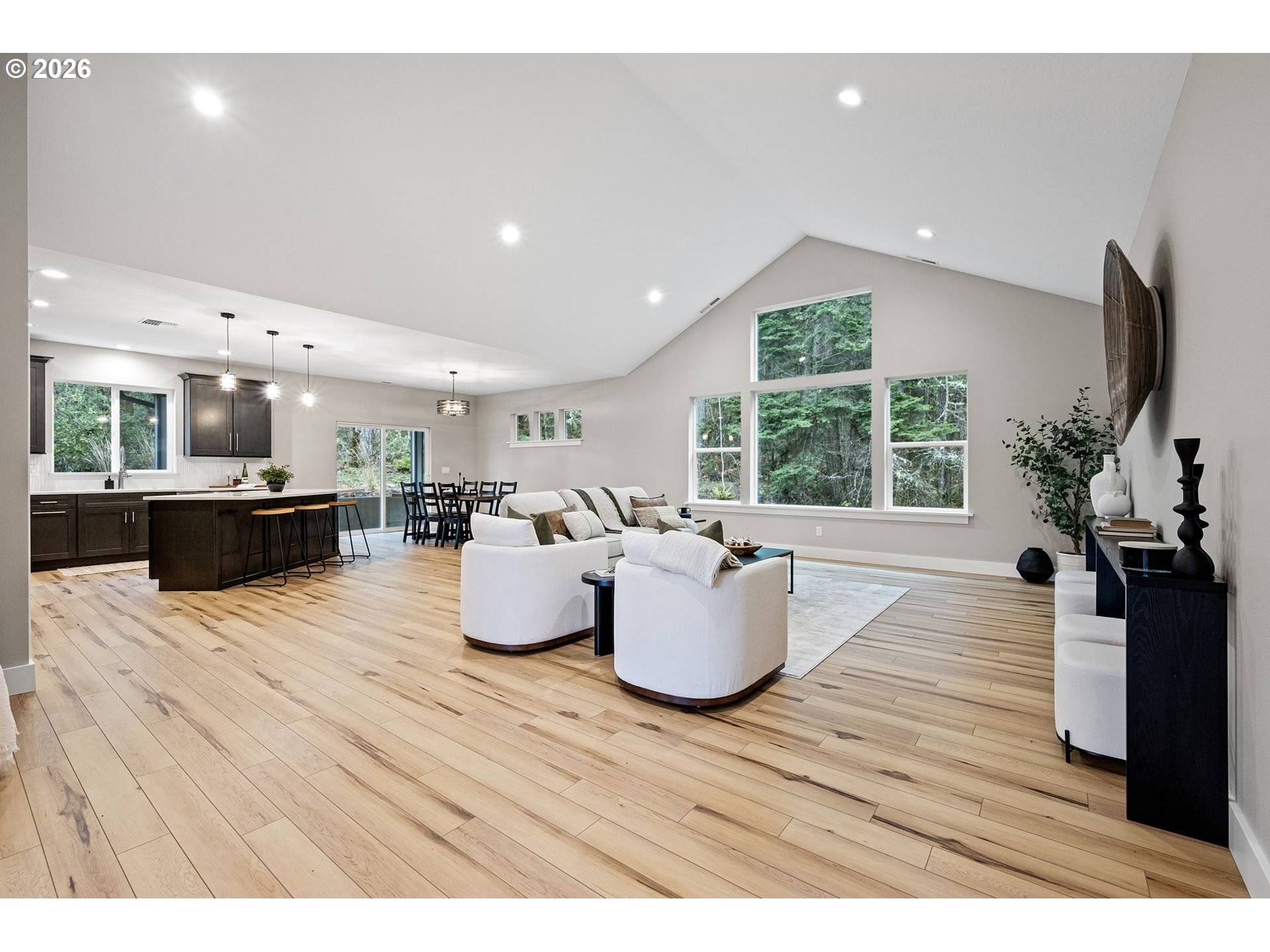 Cottage Grove, OR 97424,1230 HOLLY AVE