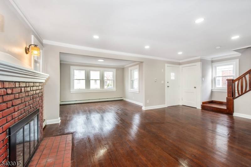 Teaneck Twp., NJ 07666,24 Argonne Ct