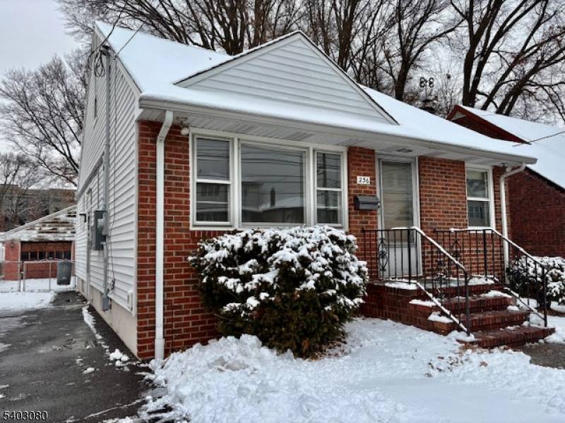 Linden City, NJ 07036,236 W Linden Ave