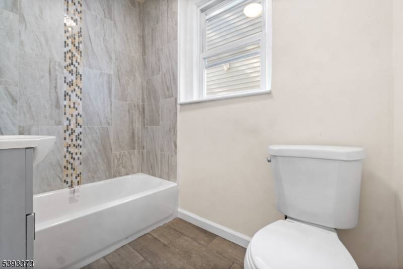 Newark City, NJ 07112,24 Irving Ave