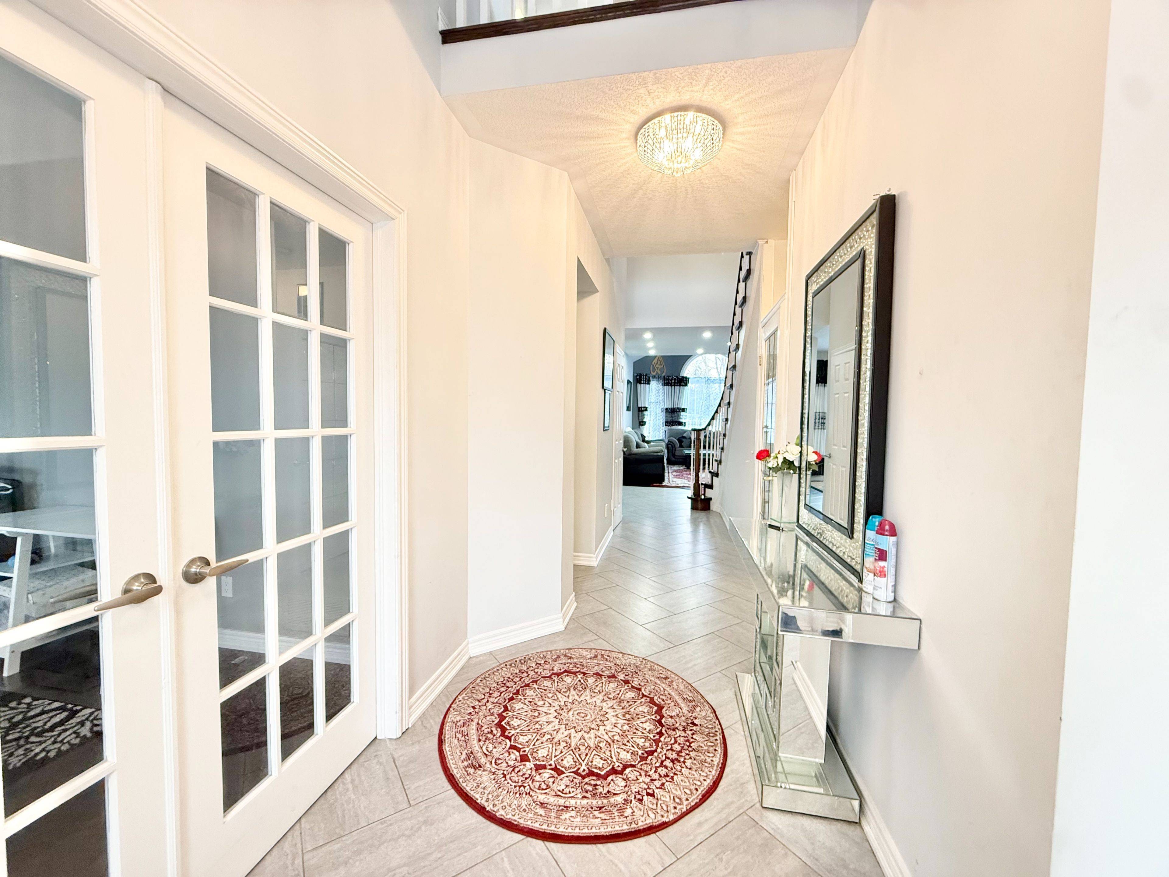 Oshawa, ON L1G 8B7,1-271 Ryerson CRES