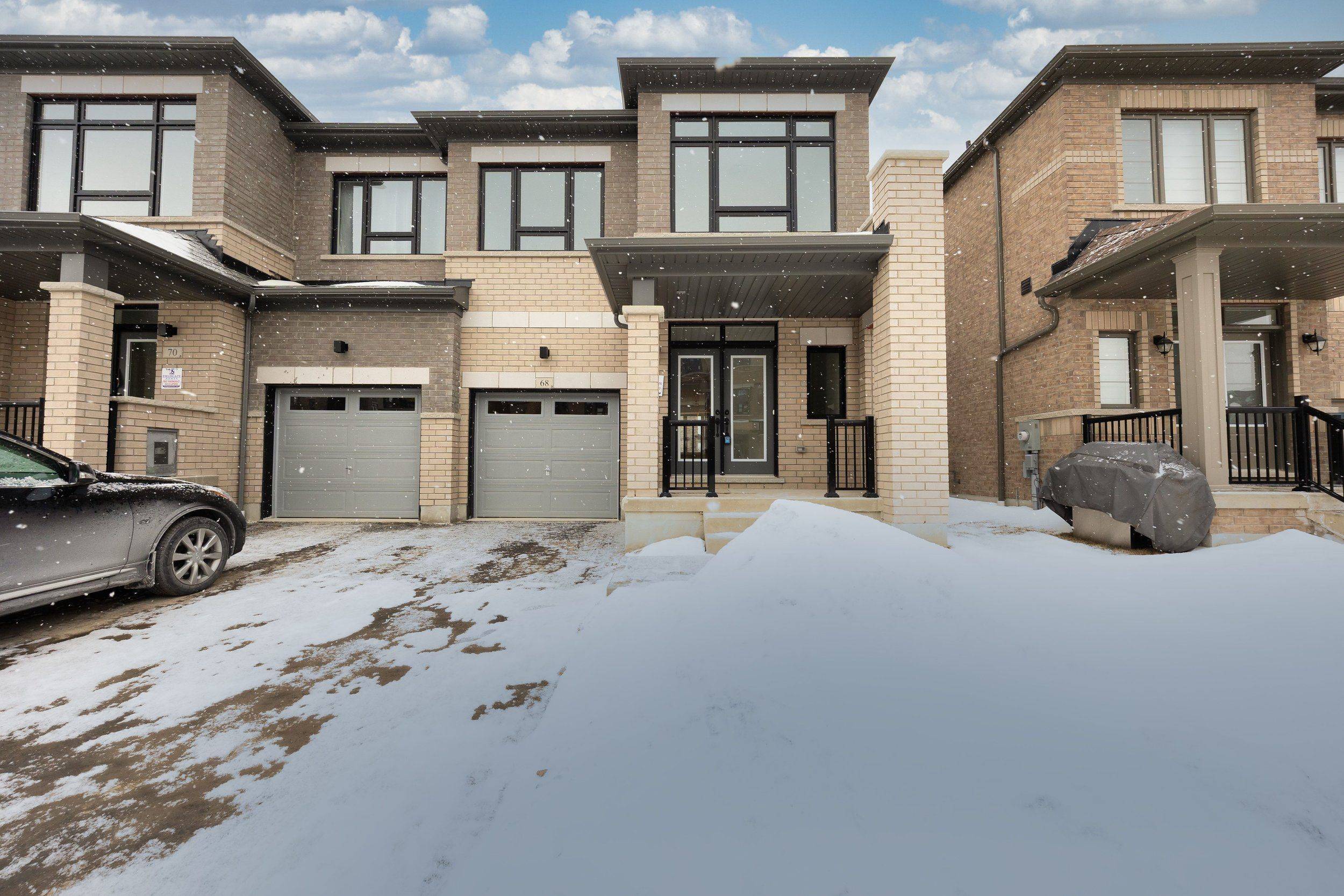 Whitby, ON L1P 1Y2,68 McGowan DR