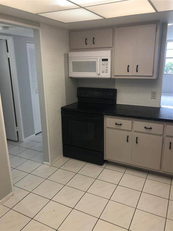 Miami, FL 33179,1351 NE Miami Gardens Dr #503E