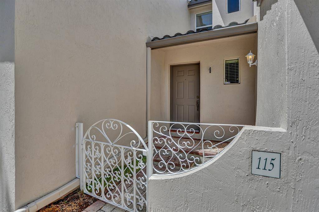 Pompano Beach, FL 33062,1900 Oceanwalk Ln #115