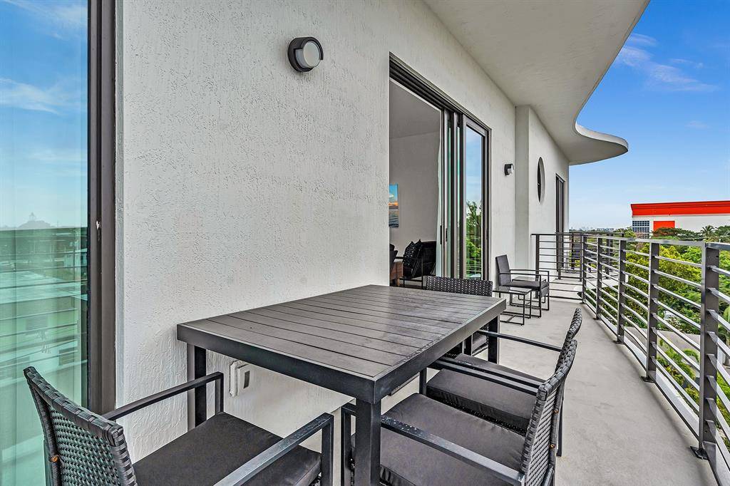 Fort Lauderdale, FL 33316,2100 Miami Rd #403