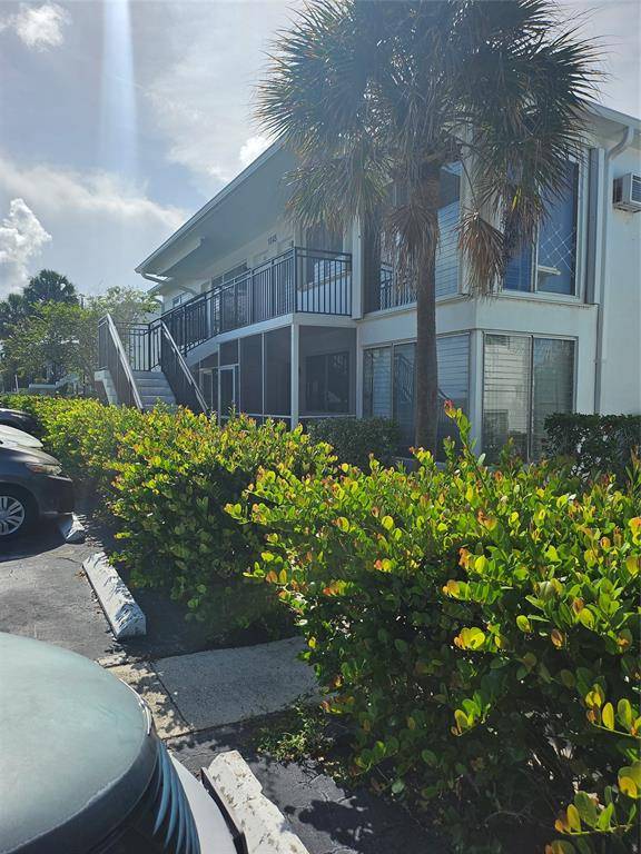 Fort Lauderdale, FL 33316,1045 SE 15th St #13C