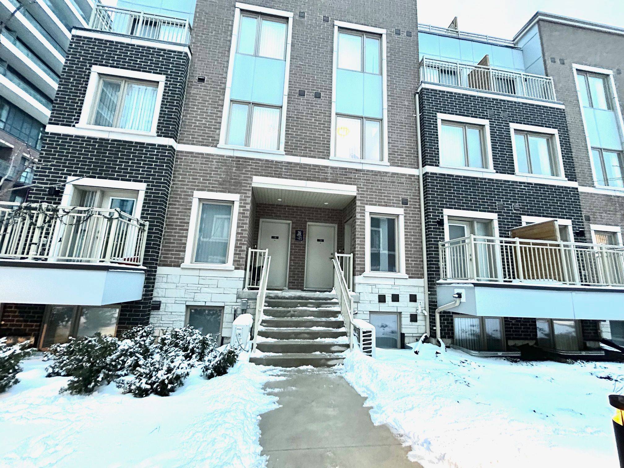 Vaughan, ON L4K 0N5,39 Honeycrisp CRES #76