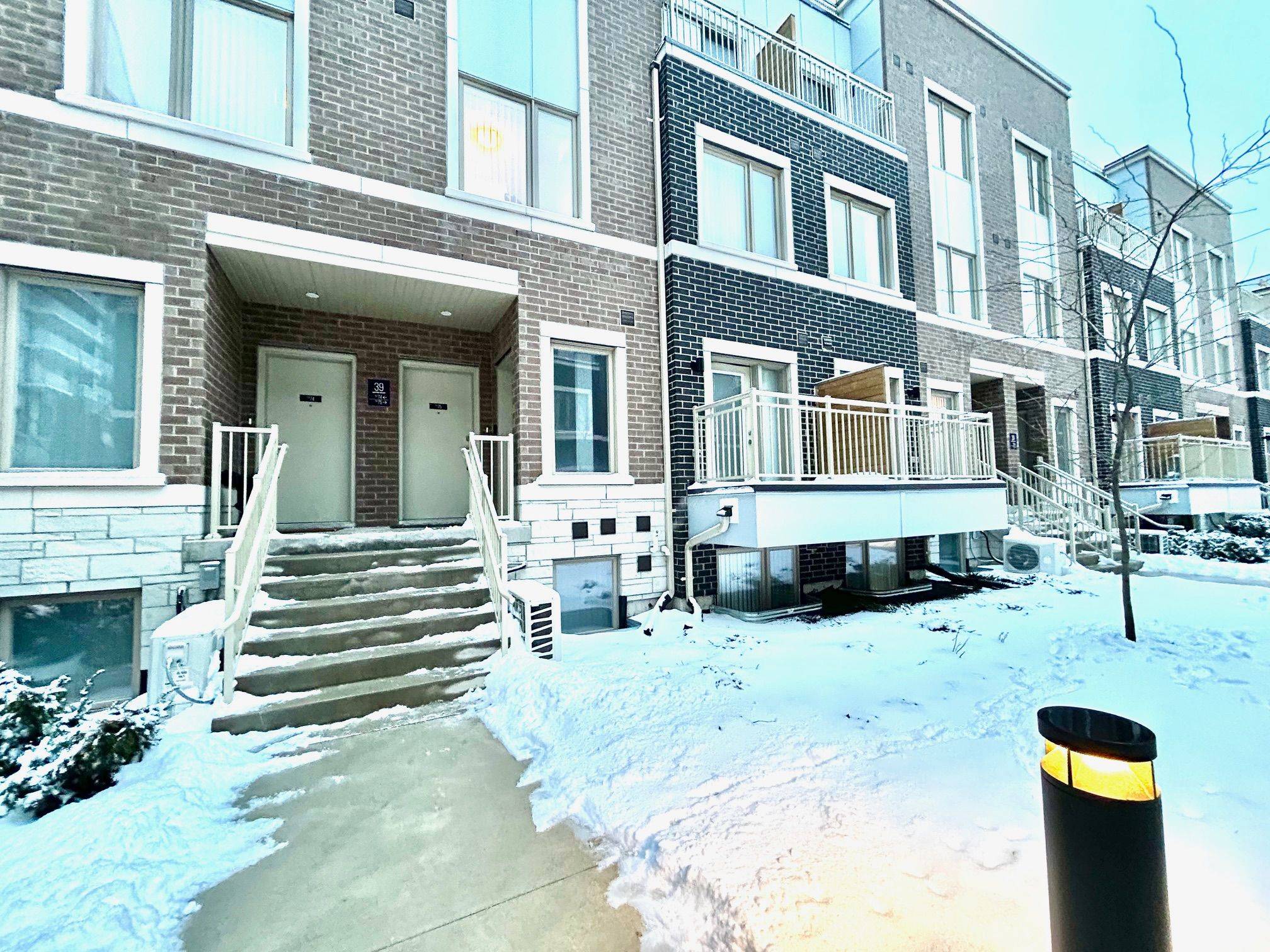 Vaughan, ON L4K 0N5,39 Honeycrisp CRES #76