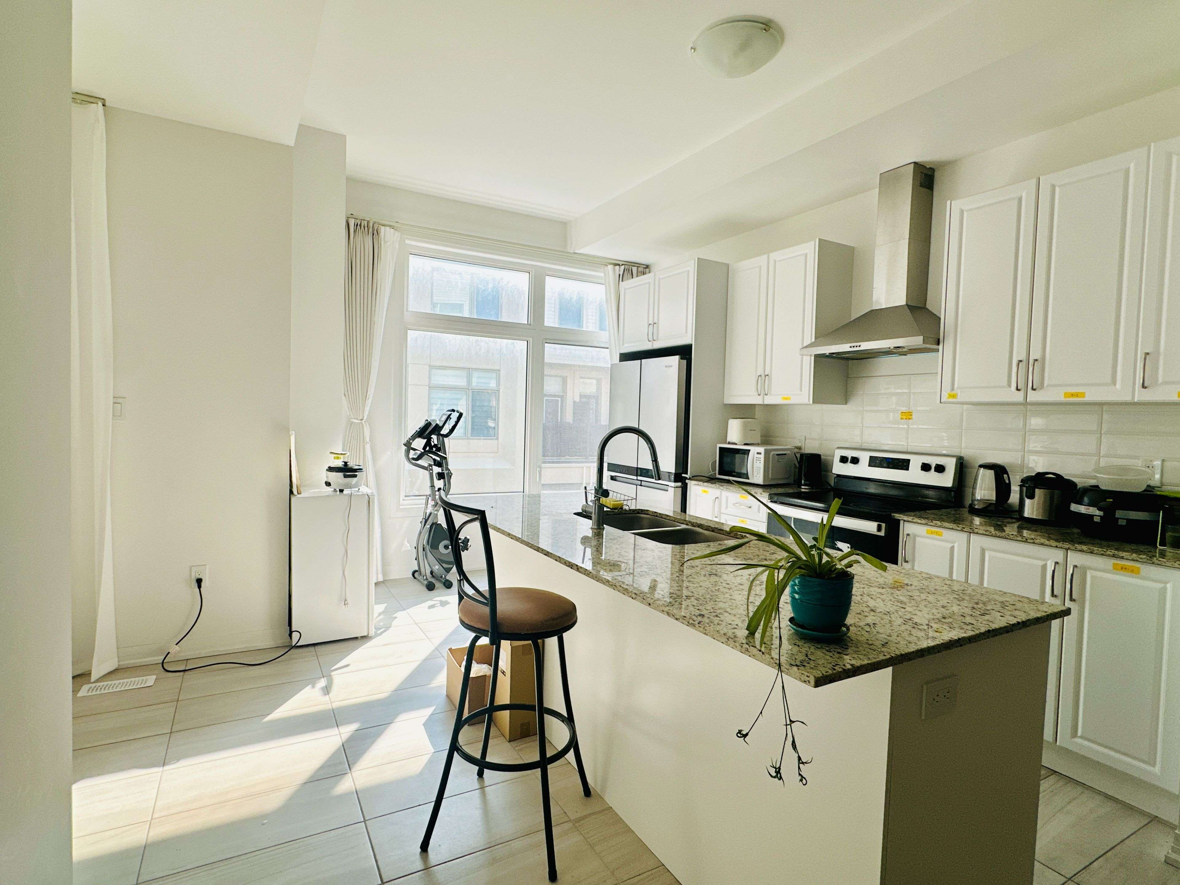 Markham, ON L6C 2V6,27 Albert Firman LN