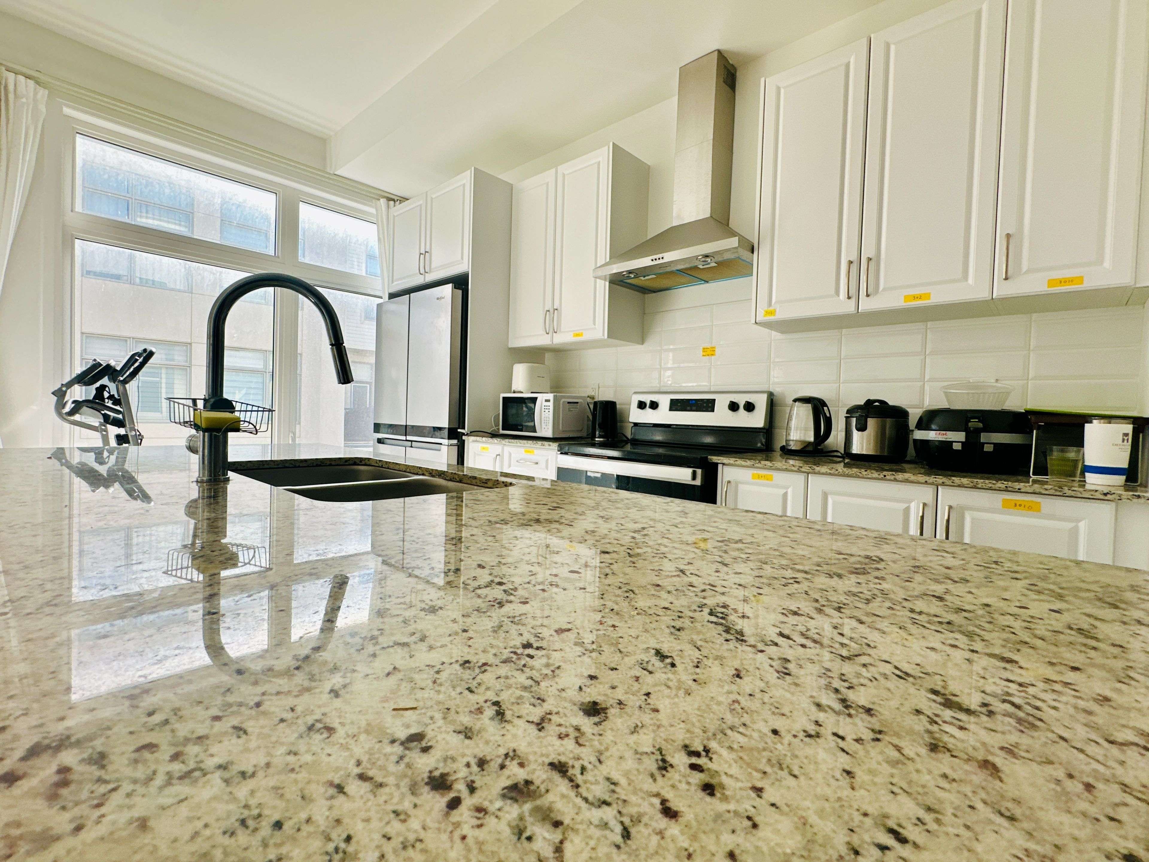 Markham, ON L6C 2V6,27 Albert Firman LN