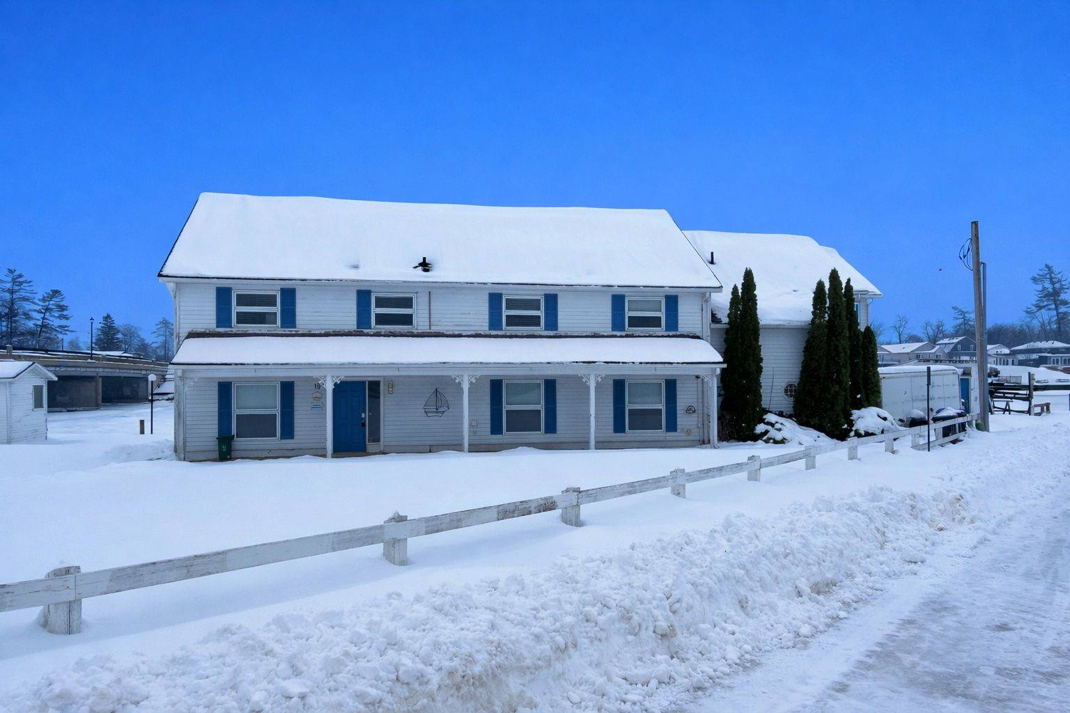 Wasaga Beach, ON L9Z 2L4,15 Willow ST #2nd Floor Apartment