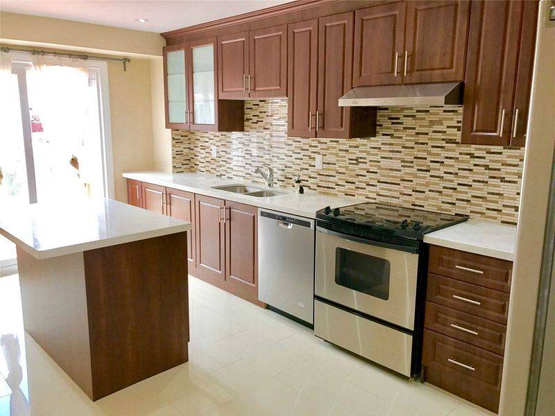 Mississauga, ON L5R 2B8,659 Thamesford TER