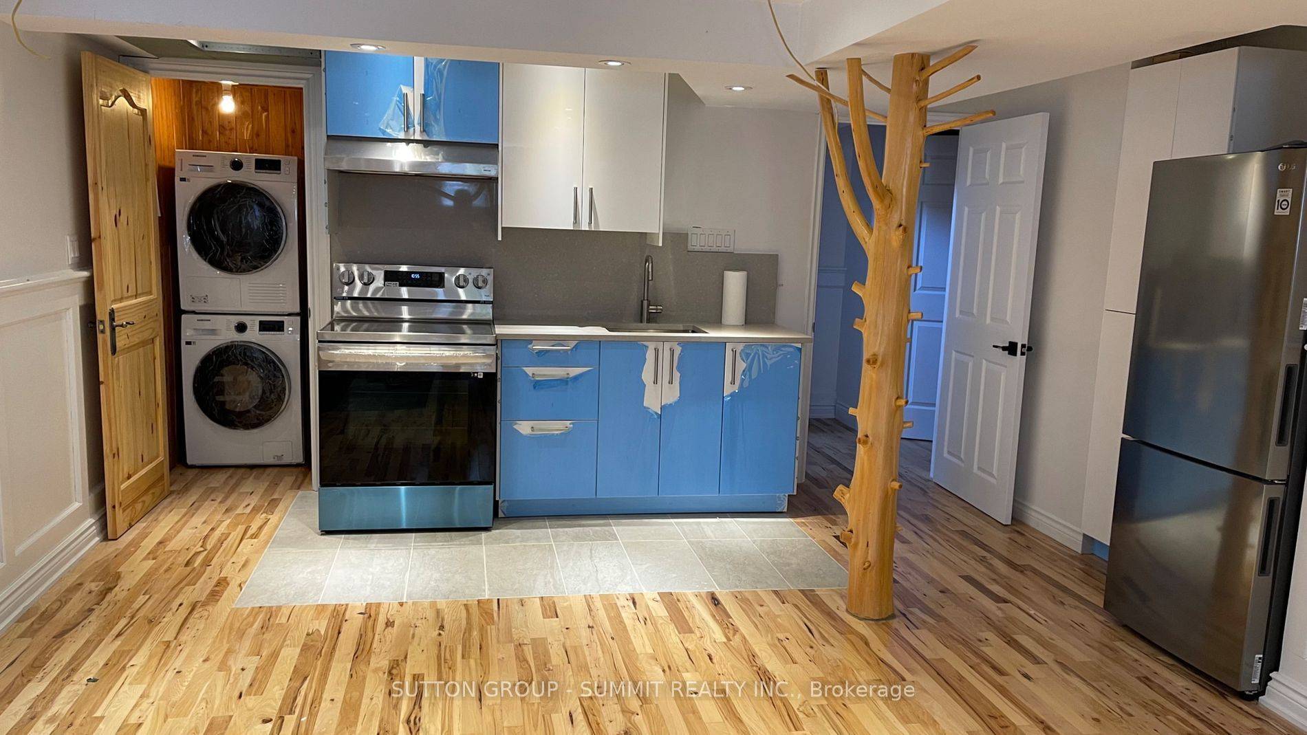 Mississauga, ON L5G 1S7,168 TROY ST