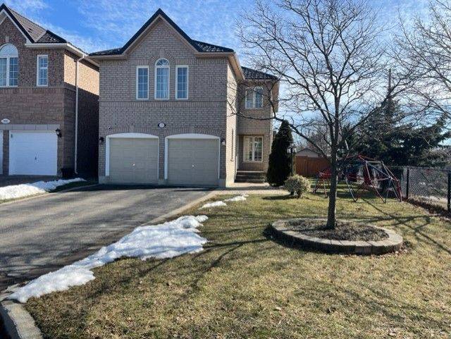Mississauga, ON L5N 7N8,3194 World Series CT #Basement