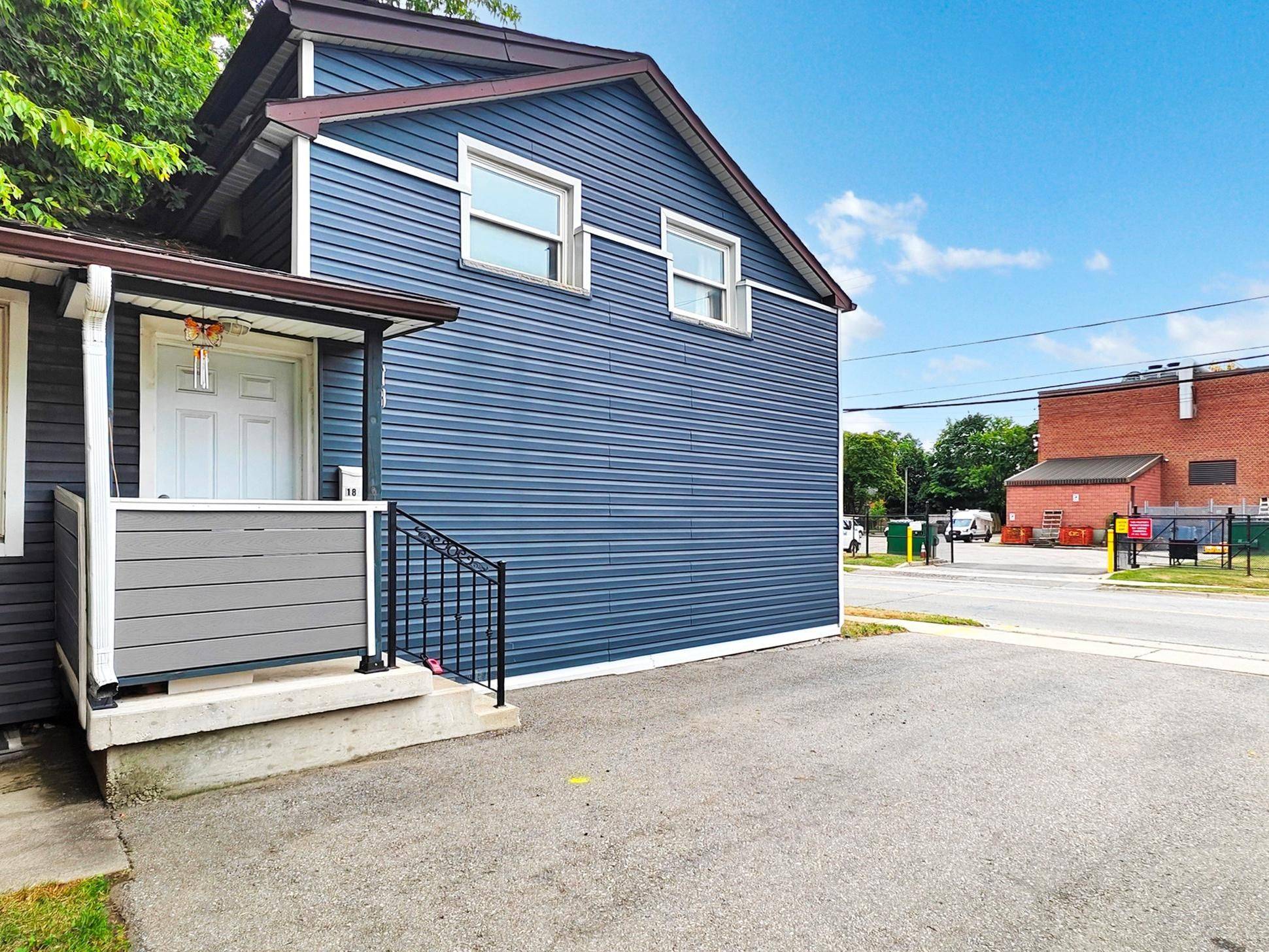 Brampton, ON L6W 2R1,18 Mary ST