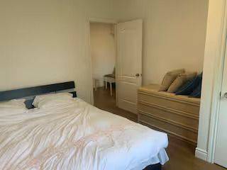 Mississauga, ON L5A 2G4,2561 Hurontario ST S #A-2