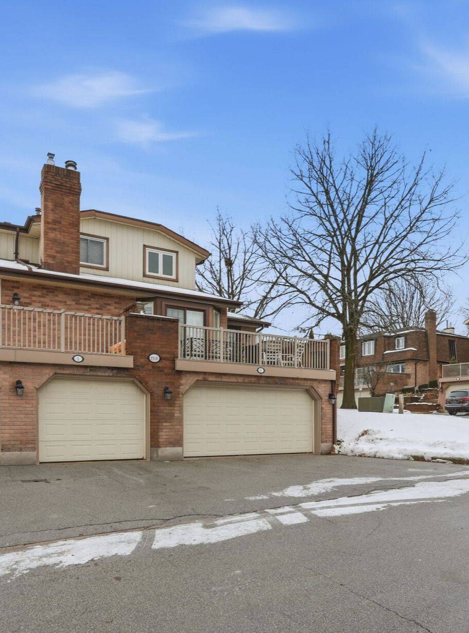 Burlington, ON L7P 4M5,1508 Upper Middle RD #6