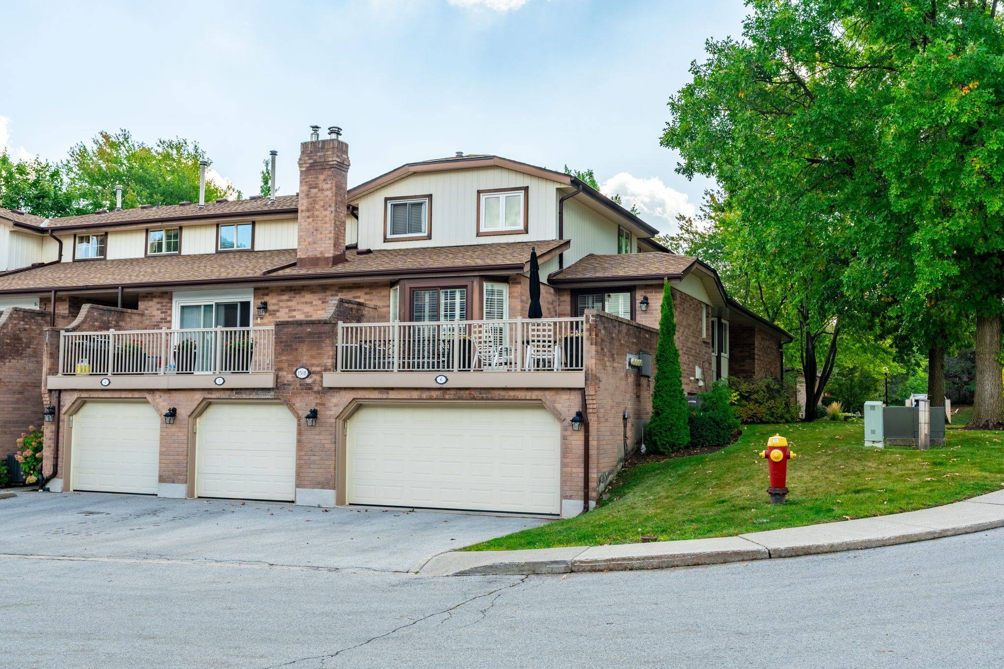 Burlington, ON L7P 4M5,1508 Upper Middle RD #6