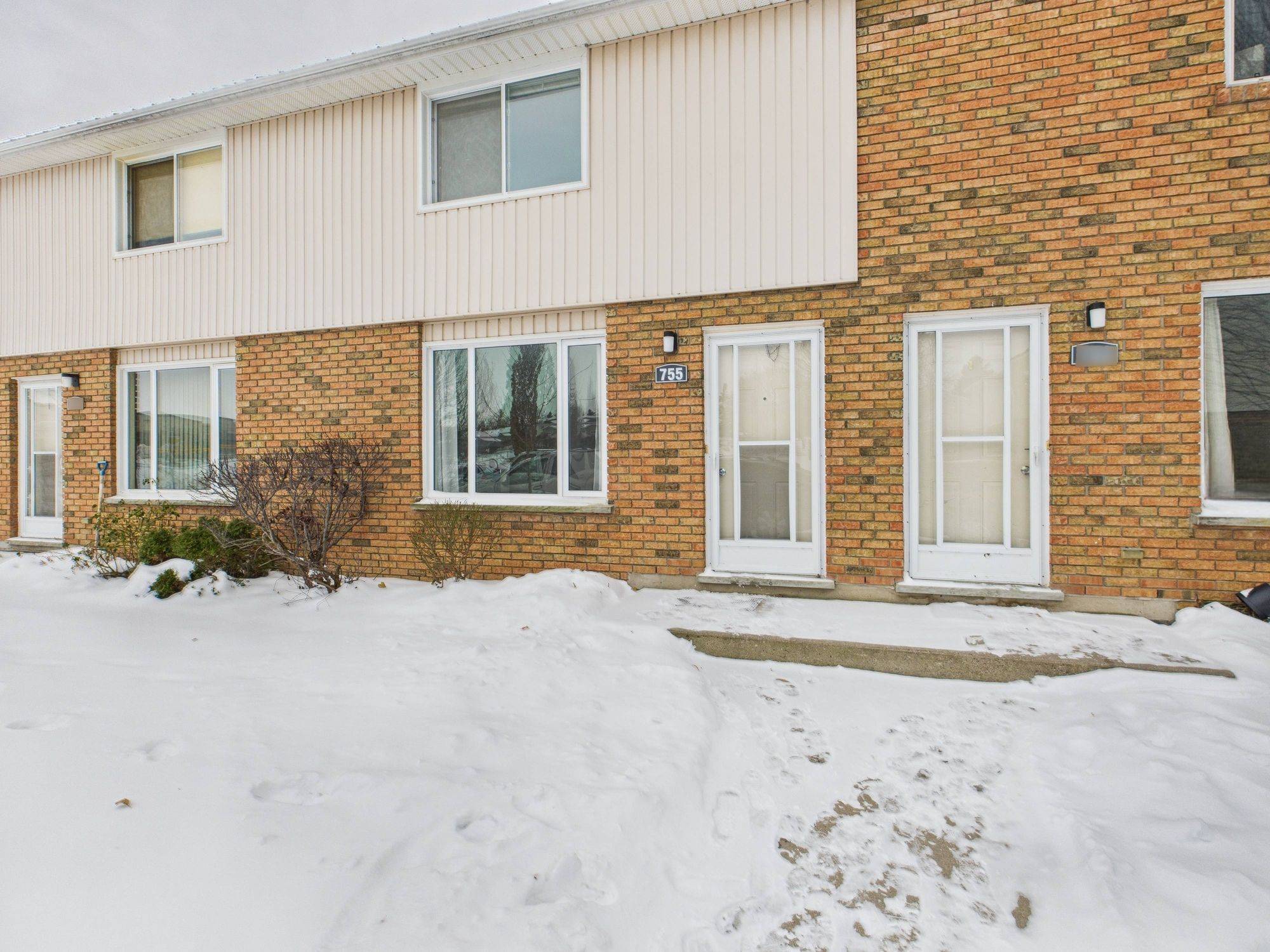 Kincardine, ON N2Z 1R2,755 Walsh ST