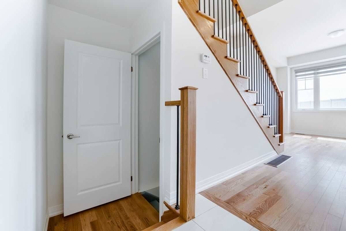 Hamilton, ON L0R 1W0,269 Provident WAY S