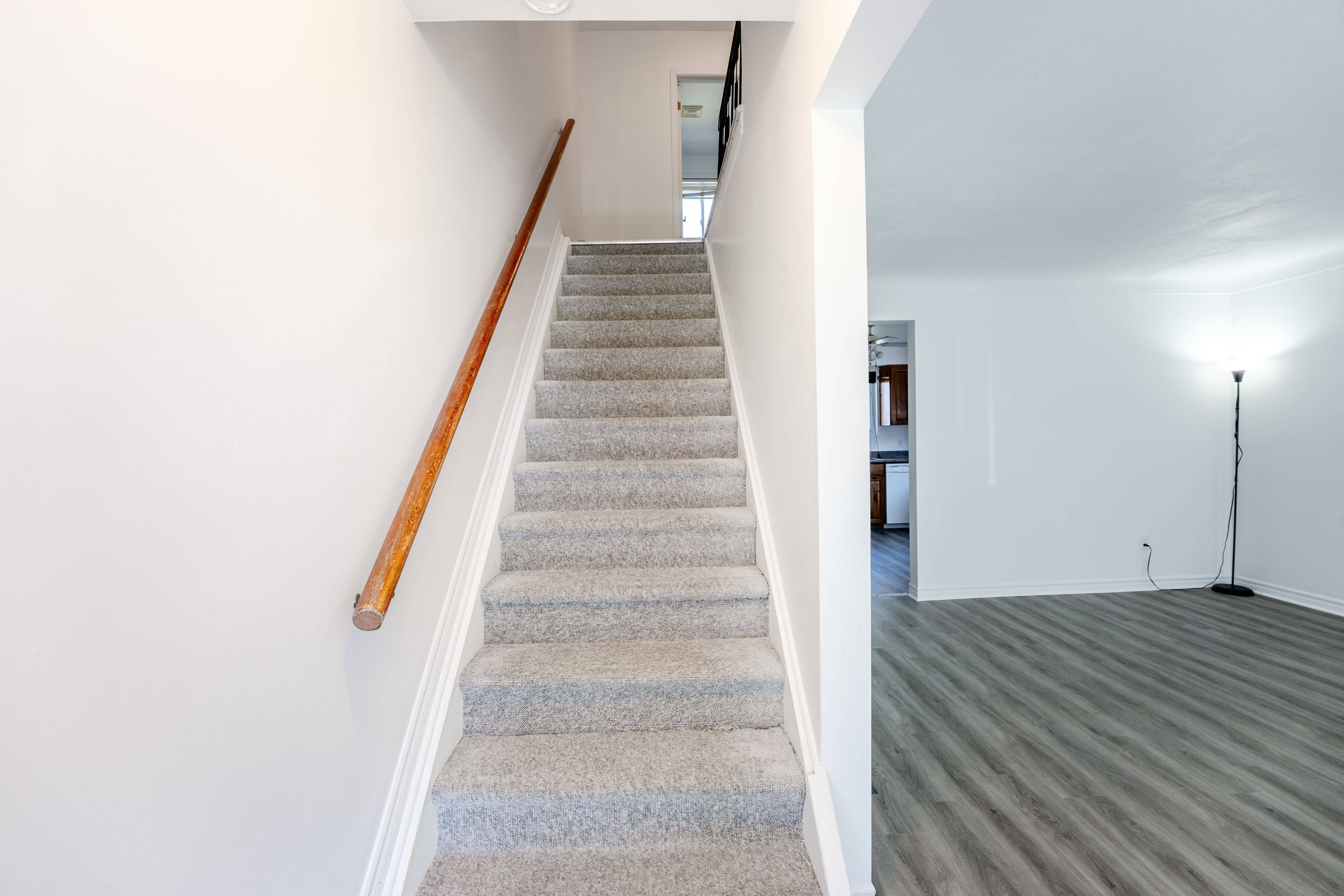 Brockville, ON K6V 5E7,231 Perth ST