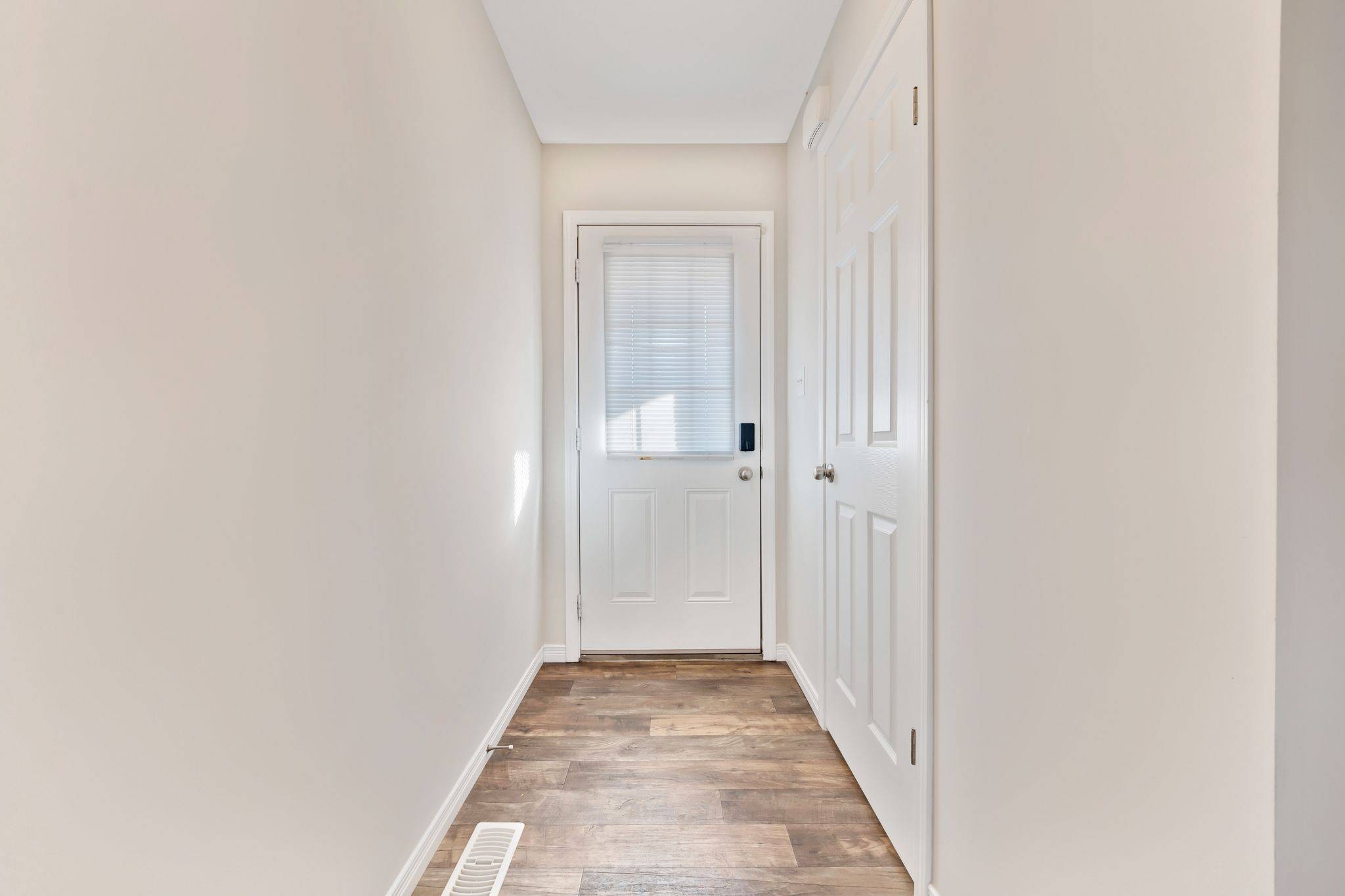 Kitchener, ON N2P 0H8,50 Pinnacle DR #56