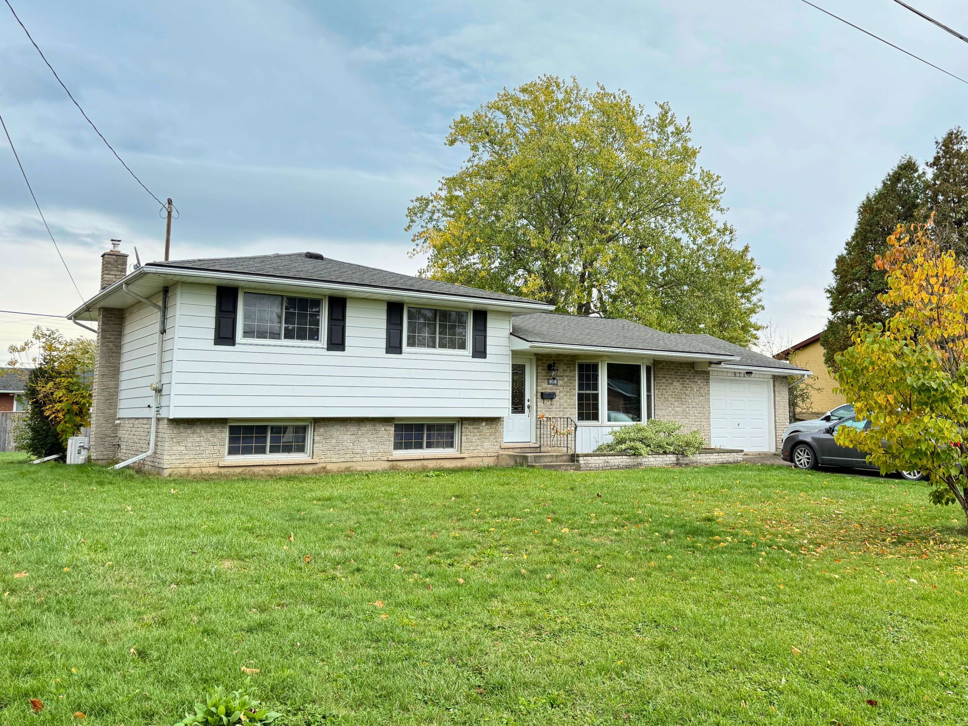 Fort Erie, ON L2A 5S8,978 Ferndale AVE