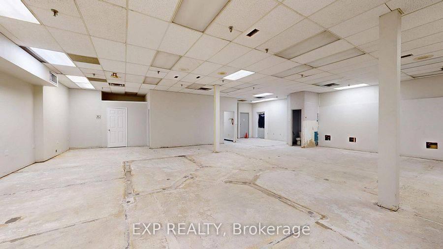 London North, ON N6H 1S9,301 OXFORD ST W #12