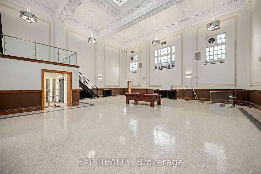 London East, ON N6A 3C2,353 Richmond ST