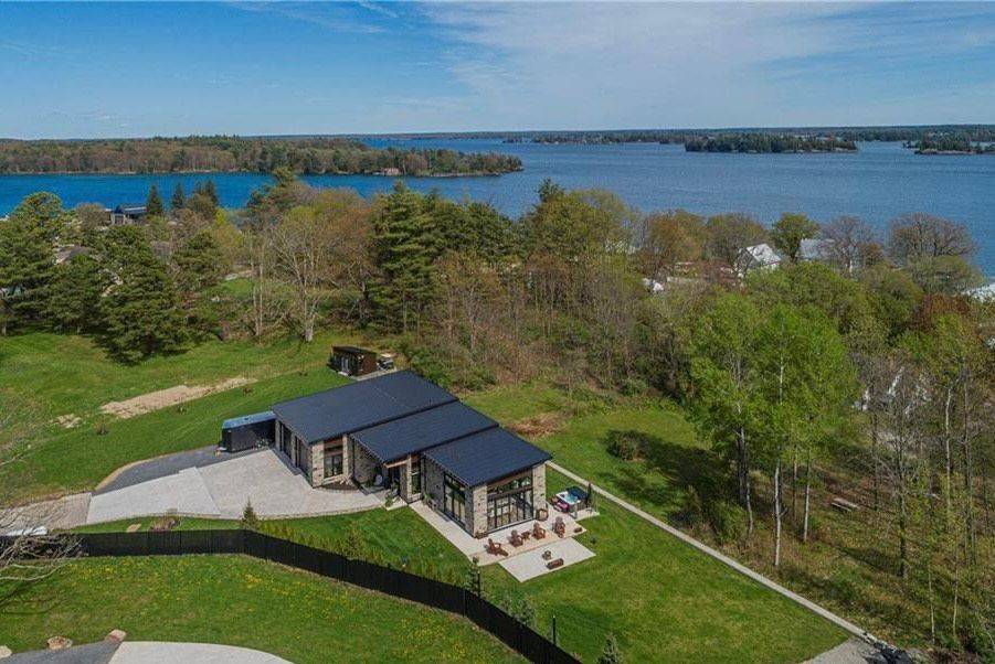 Leeds And The Thousand Islands, ON K0E 1R0,8 Headlands WAY