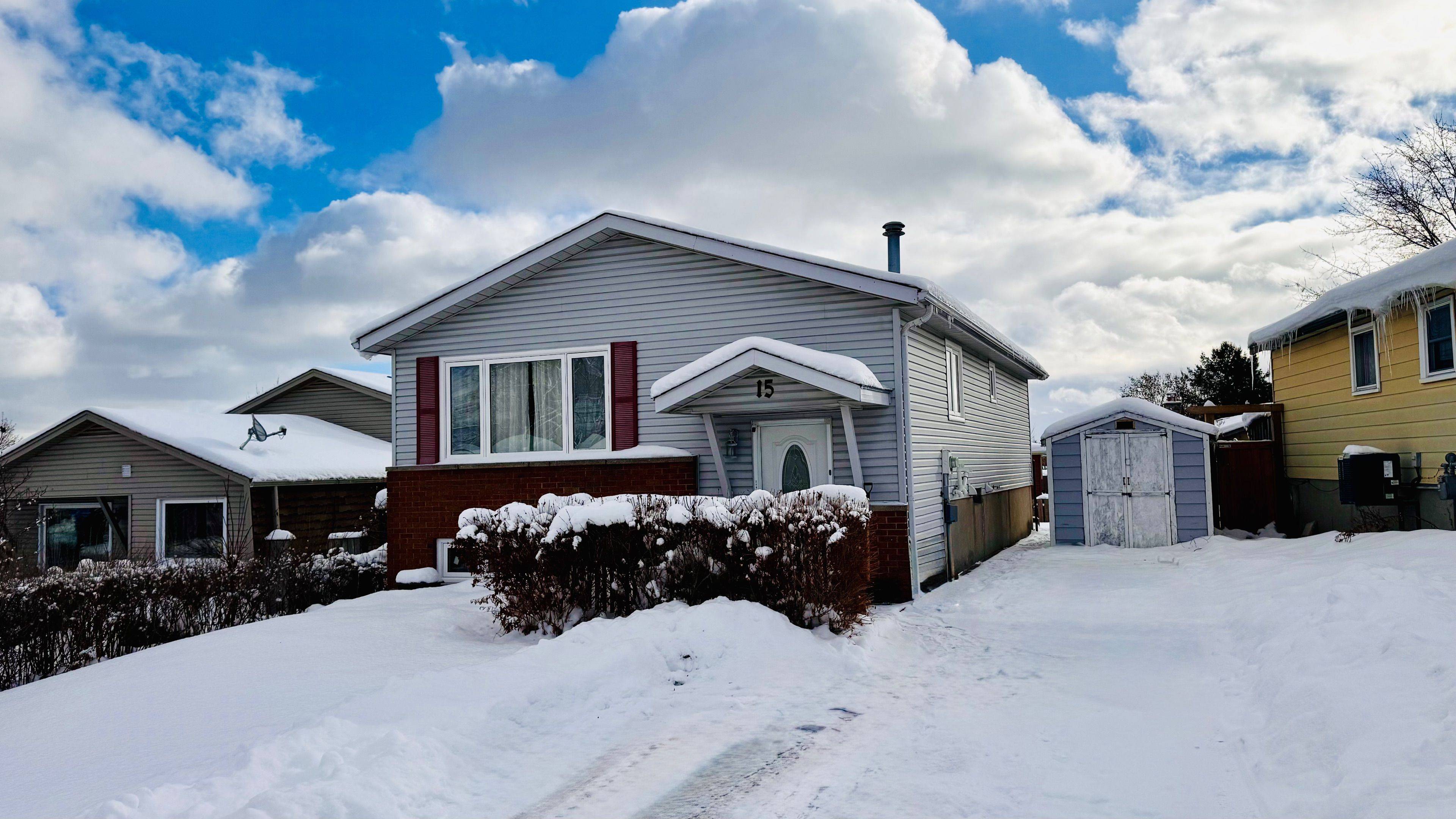 Kitchener, ON N2P 1N1,15 Cluthe CRES