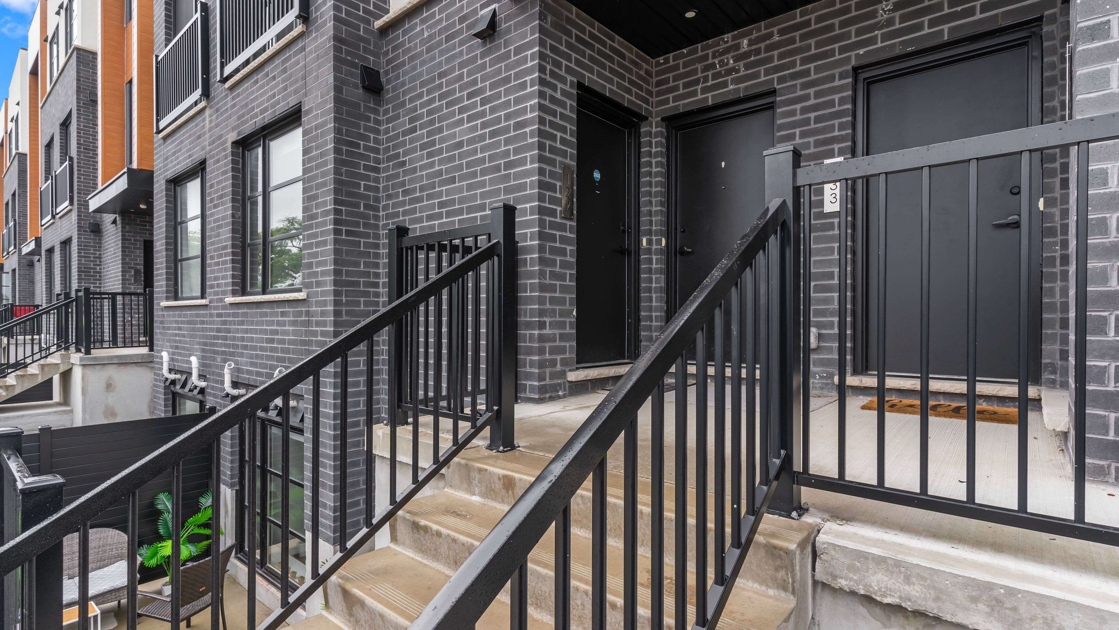 London South, ON N6P 0H9,3900 Savoy ST #129