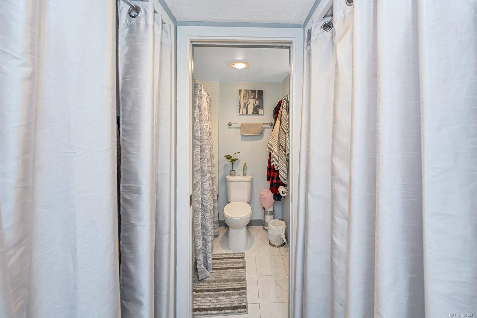 Victoria, BC V8V 3N9,1223 Johnson St #206