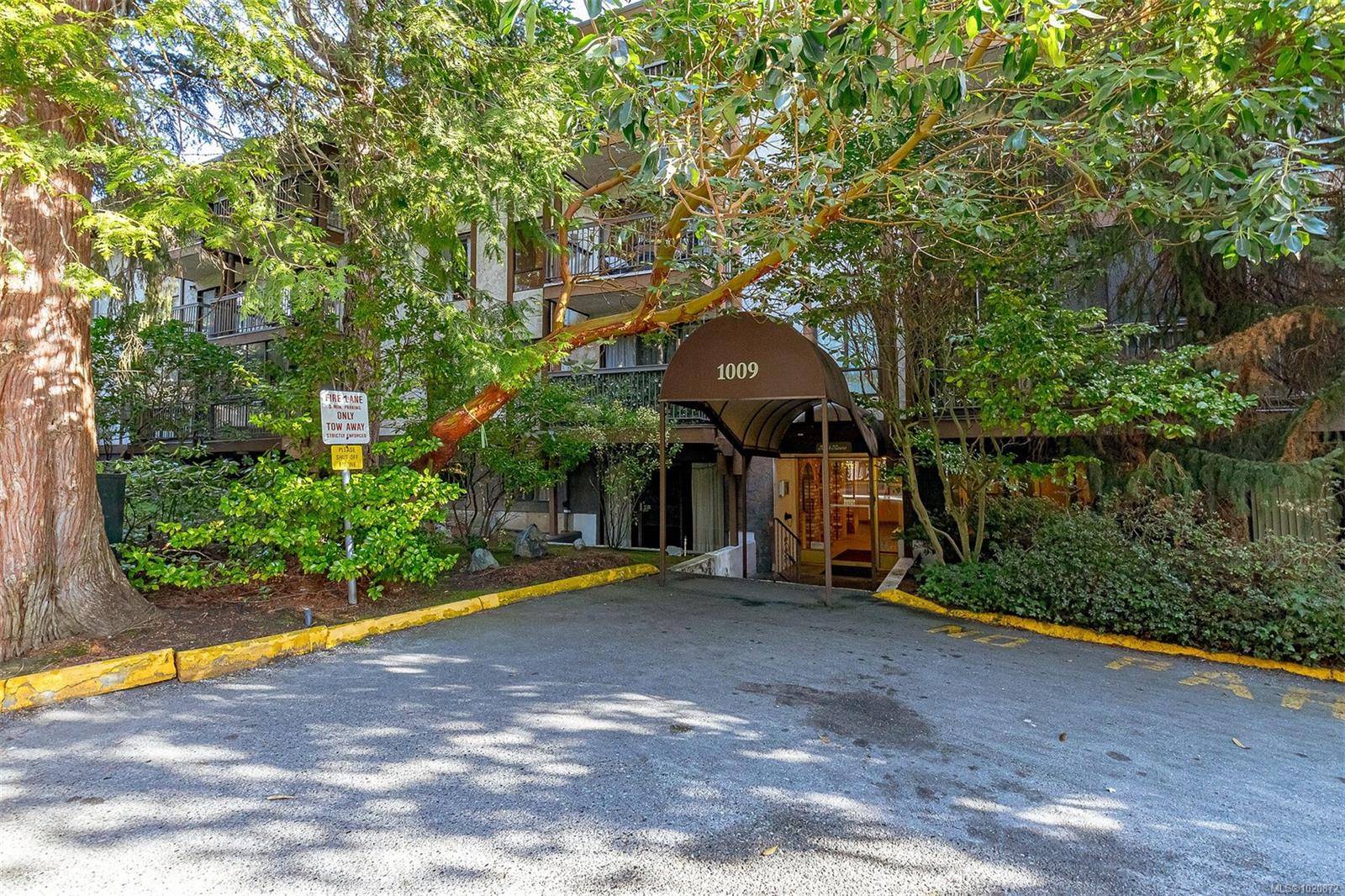 Saanich, BC V9B 4B1,1009 McKenzie Ave #310