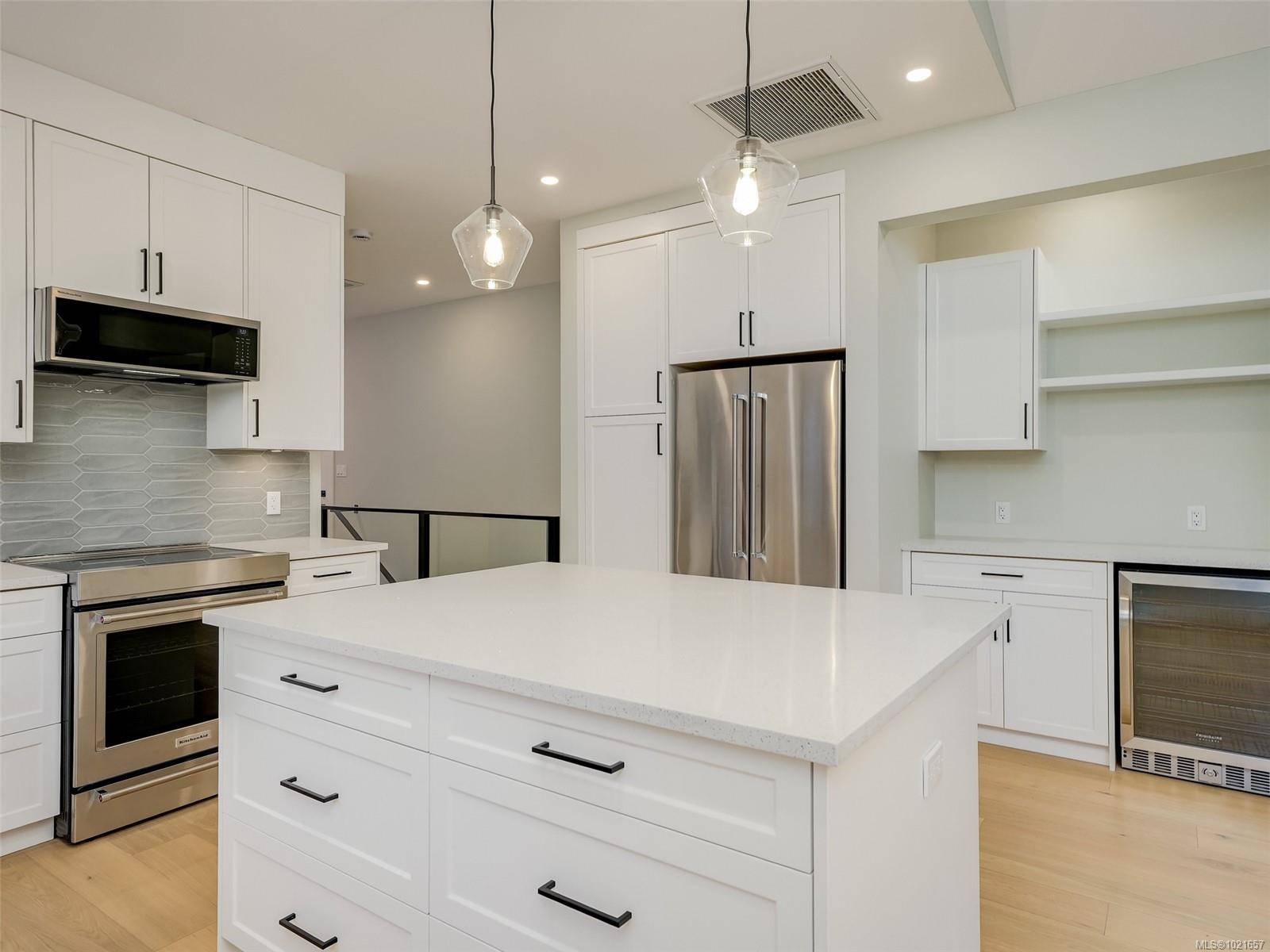 North Saanich, BC V8L 5M2,10950 Chalet Rd