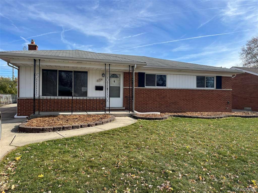 Warren, MI 48093,31374 Pinto DR