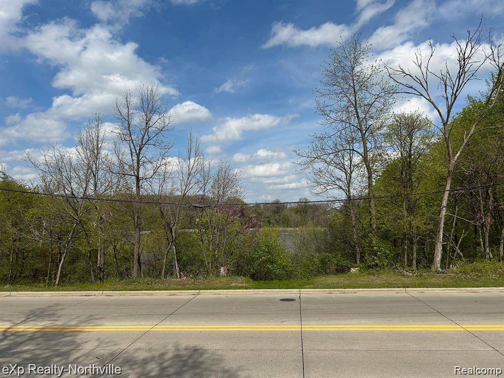 Plymouth, MI 48170,1103 N MILL ST