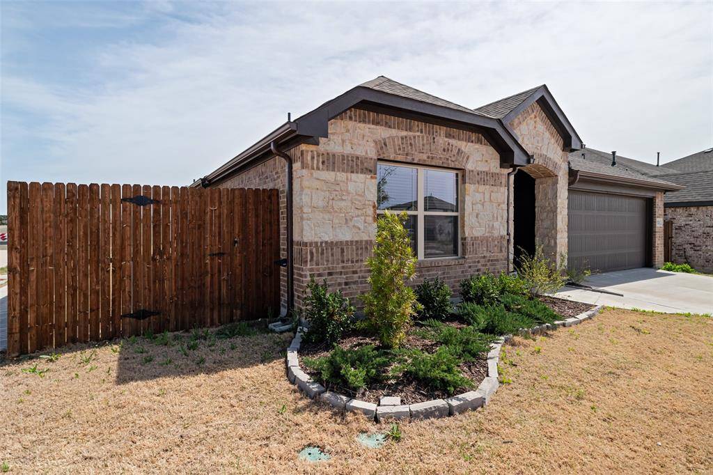 Godley, TX 76044,921 Amberwood Drive